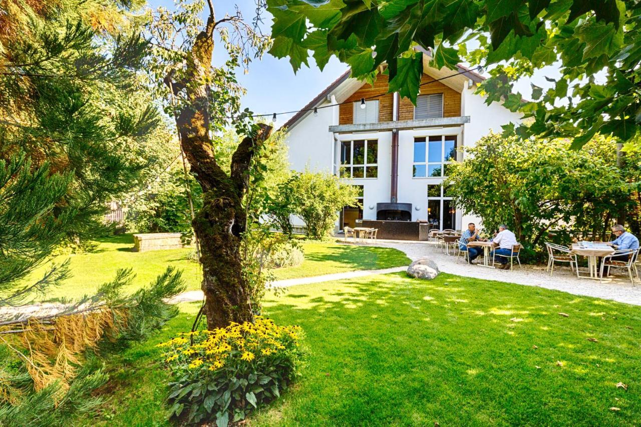 Hotel La Croix Blanche Hauterive  ภายนอก รูปภาพ