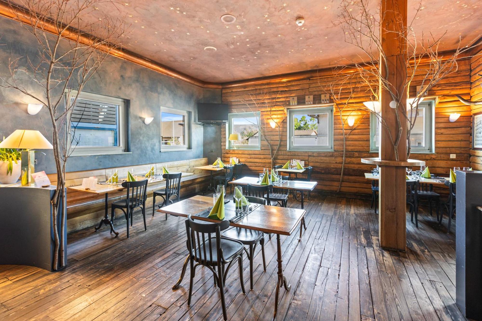 Hotel La Croix Blanche Hauterive  ภายนอก รูปภาพ