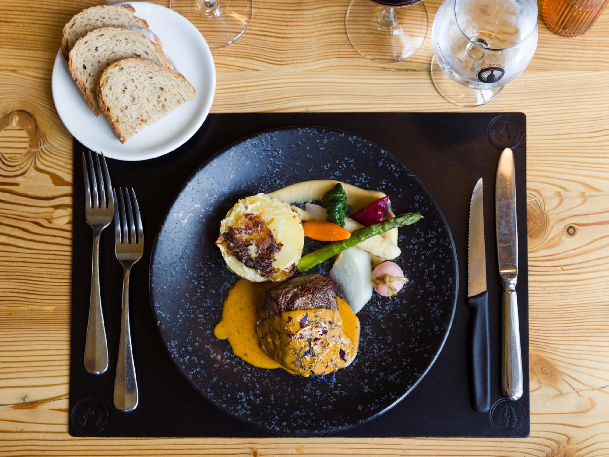 Hotel La Croix Blanche Hauterive  ภายนอก รูปภาพ