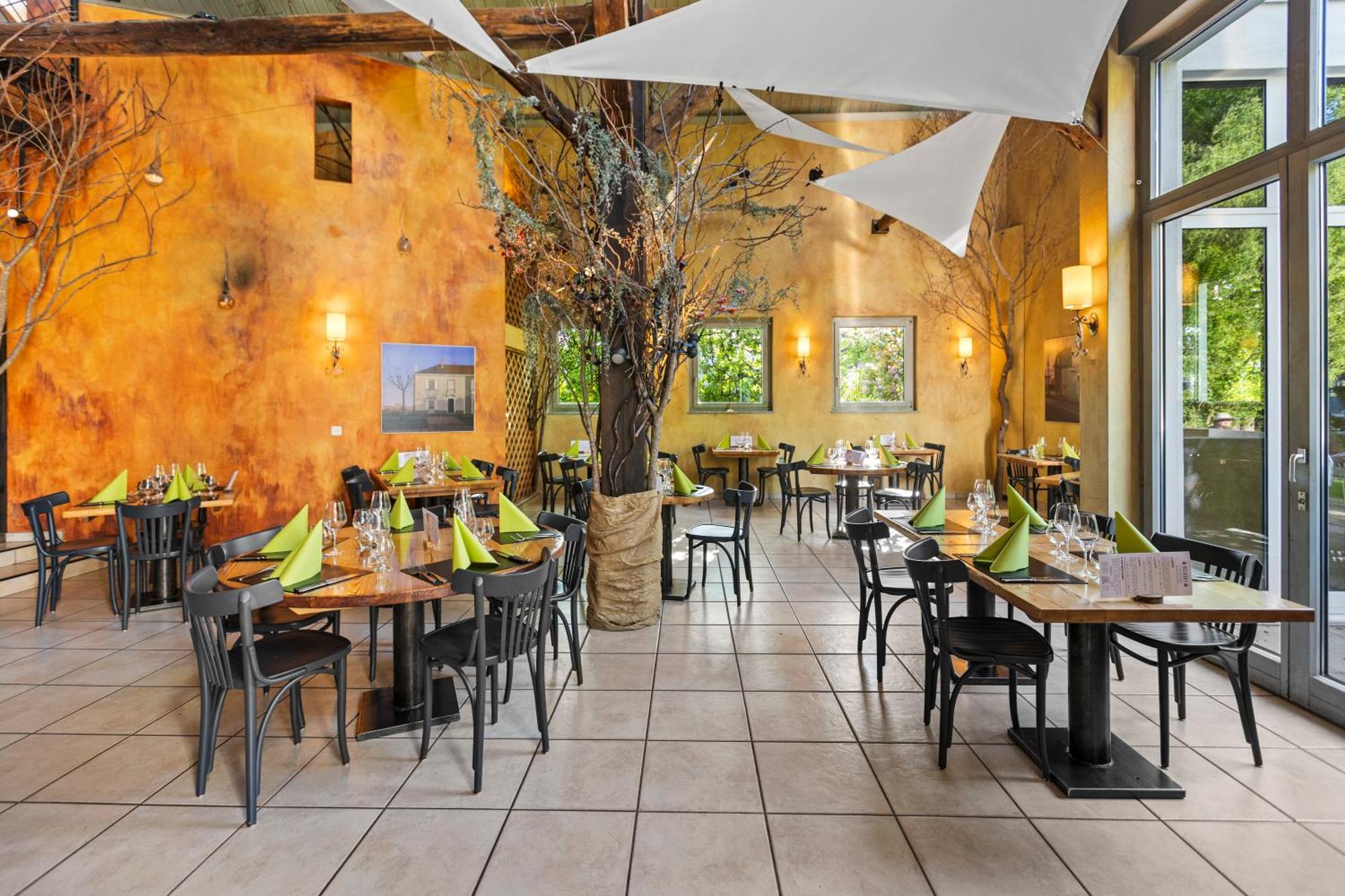 Hotel La Croix Blanche Hauterive  ภายนอก รูปภาพ