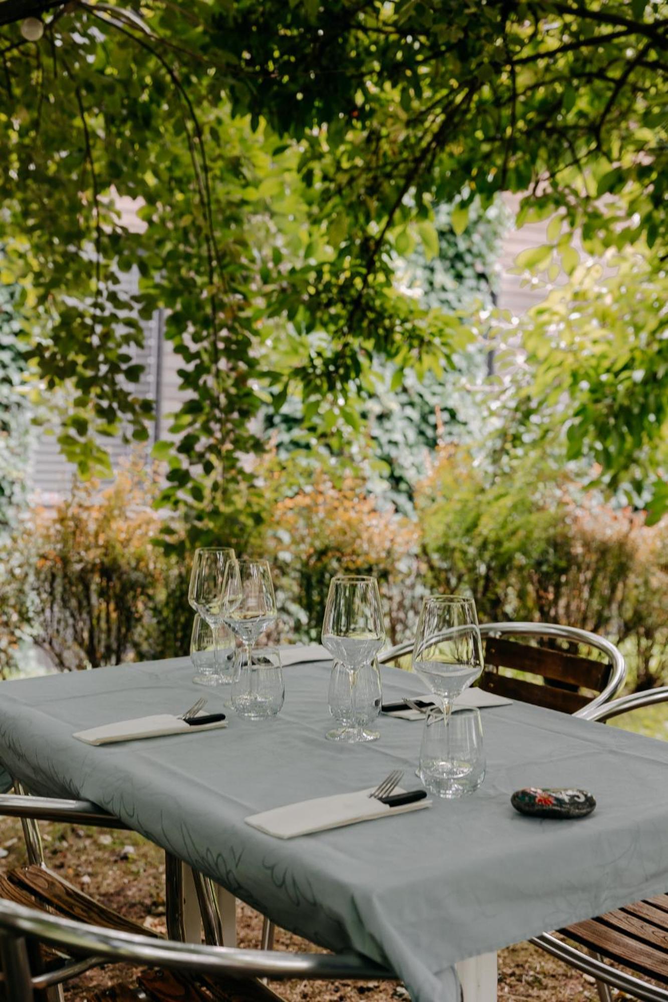 Hotel La Croix Blanche Hauterive  ภายนอก รูปภาพ